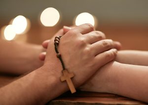 La Familia: Más que un Hogar, una 'Iglesia Doméstica' en Misión